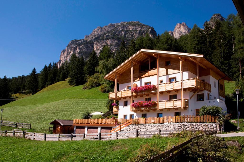 Ciasa Col Cuch Apartamento La Villa  Exterior foto